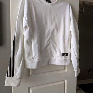 NWOT Adidas crew neck sweatshirt